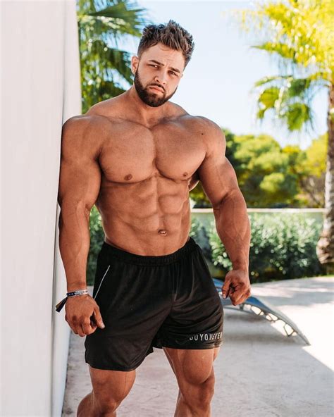 Regan Grimes Shares Offseason Physique Update At 296 Pounds